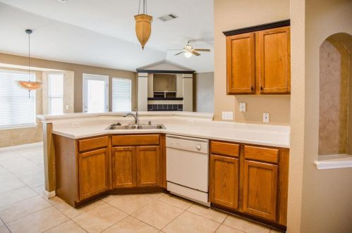 156 Spillway Dr, Uhland TX  78640-5174 exterior