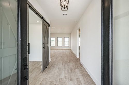 1319 Palomino Trl, Angleton TX 77515-9682 exterior