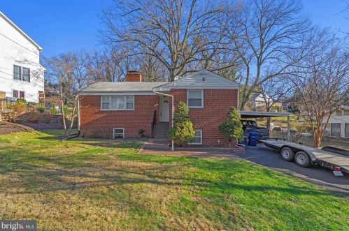 6344 Nicholson St, Falls Church, VA 22044-1912