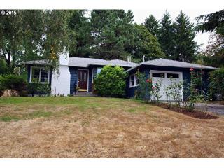 2721 Mitchell Ct, Portland, OR 97239-2074