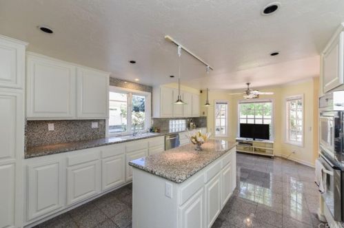 15 Sunrise, Irvine CA  92603-3719 exterior