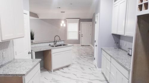 1724 Stalcup Rd, Fort Worth, TX 76112-7643