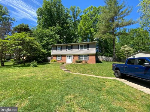 6142 Bardu Ave, Springfield VA  22152-1801 exterior