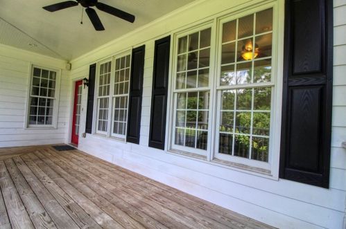 39 Meadow Ln, Porterdale, GA 30014-1638