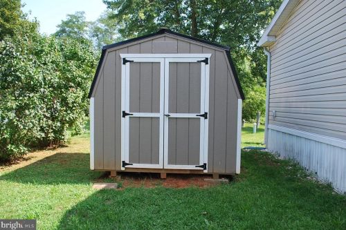 94 Vasilios Dr, Carlisle PA  17015-9012 exterior