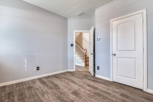 1558 Biltmore Ln, Irving TX  75063-3503 exterior