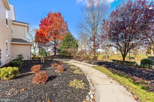 106 Doral Dr, Blenheim, NJ 08012-5420
