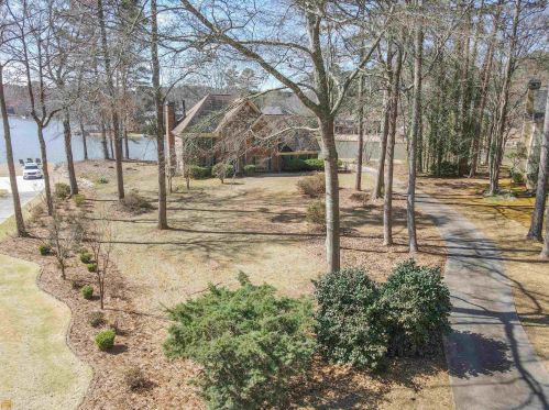 50 Spring Valley Ct, Newnan, GA 30265-1813