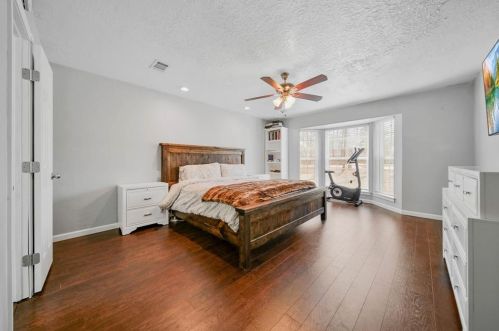 1100 Chateau Wood Pkwy Dr, Conroe TX  77385-9773 exterior