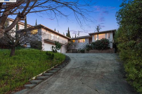 1249 Renraw Dr, San Jose, CA 95127-4418