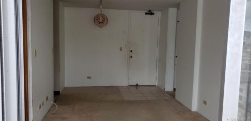 2121 Algaroba St, Honolulu HI  96826-2708 exterior