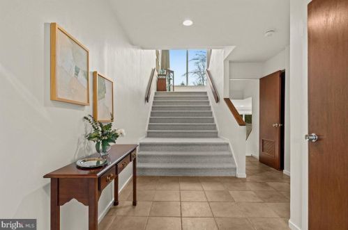 6 Willow St, Princeton, NJ 08542-6923