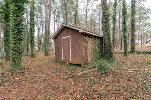 3940 Woodland Cir, Conyers GA  30013-3057 exterior
