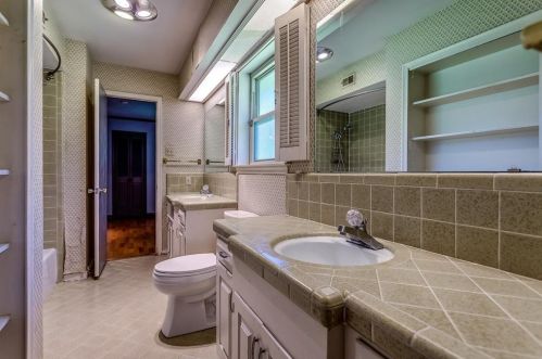 6248 Dilbeck Ln, Dallas TX  75240-5350 exterior