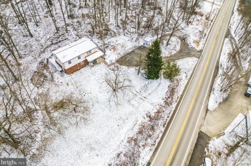 1960 Point Marion Rd, Morgantown, WV 26508-1513