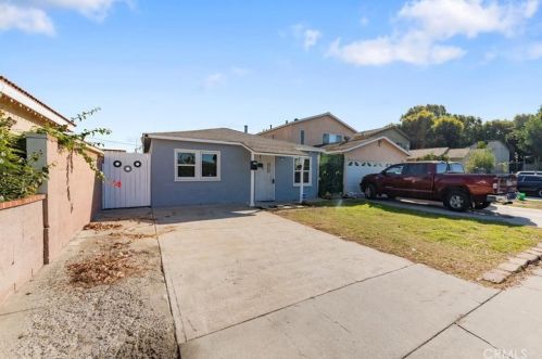 15348 Downey Ave, Paramount, CA 90723-4425
