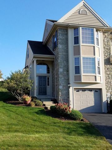 619 Royal View Dr, Lancaster, PA 17601-2872