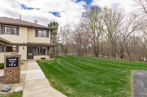 5405 Orleans Ln, Minneapolis, MN 55442-1994