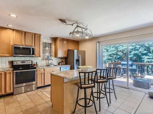 2731 Oakland Cir, Denver CO  80014-3136 exterior