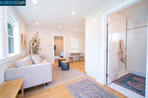 113 Vivian Dr, Concord CA  94523-2935 exterior