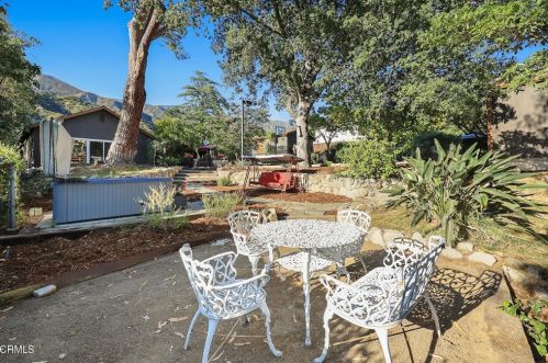 2512 Rockdell St, Glendale CA 91214-2221 exterior