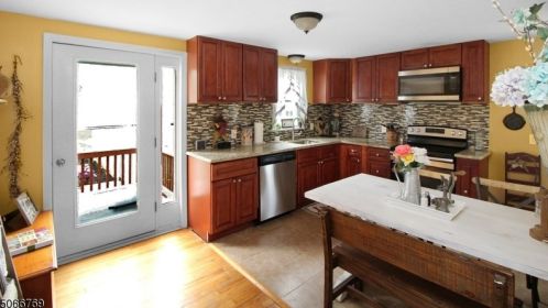 326 Willow Grove St, Hackettstown NJ  07840-1854 exterior