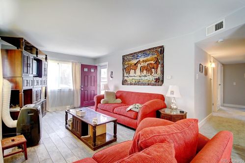 1230 Worchester St, Denver, CO 80011-6527