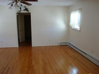 66 Old Farms, Middletown, CT 06457-7534