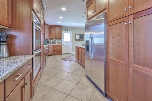 852 Finney Trl, Cincinnati OH 45224-1319 exterior