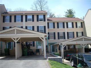 49 Rising Trail Dr, Middletown, CT 06457-1628