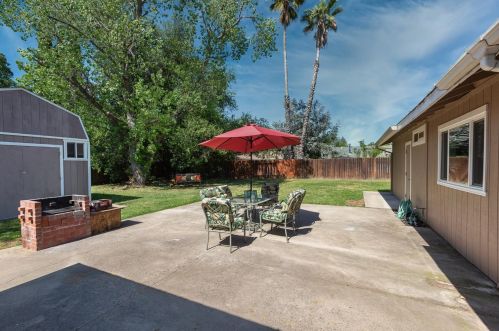 8333 Elgin Ct, Citrus Heights, CA 95610-2709