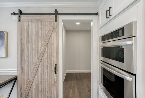 170 Huntcliff Pt, Atlanta GA  30350-1601 exterior