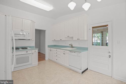 13110 Fernedge Rd, Silver Spring MD 20906-5302 exterior