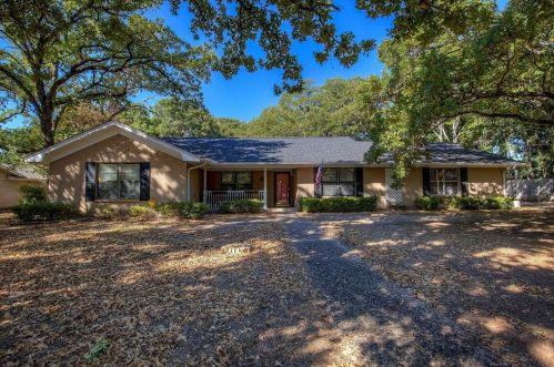 8 Timberside Dr, Greenville, TX 75402-3450