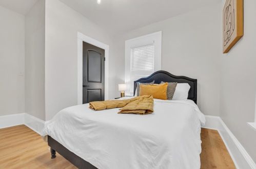 1392 Bryan Ave, Atlanta GA  30344-2665 exterior