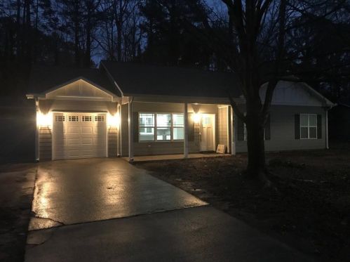 3940 Woodland Cir, Conyers GA  30013-3057 exterior