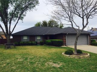1501 Lincoln Dr, Midlothian TX  76063-3349 exterior