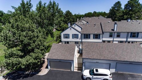 6909 Briarwood Dr, Englewood CO 80112-1160 exterior