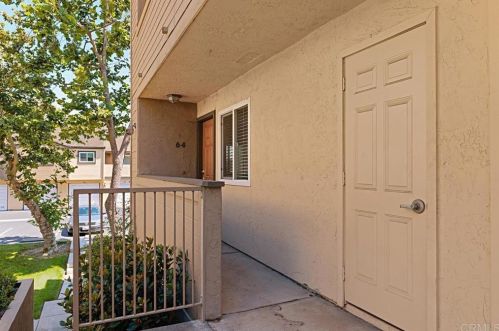 5034 Los Morros Way, Oceanside, CA 92057-3736