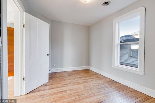 3449 Snelling Ave, Minneapolis MN  55406-2637 exterior