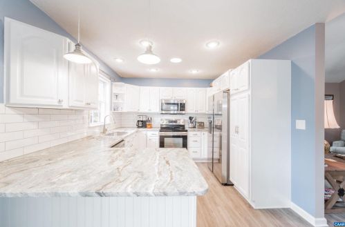 13 Piedmont Ln, Bybee VA  22963-2128 exterior