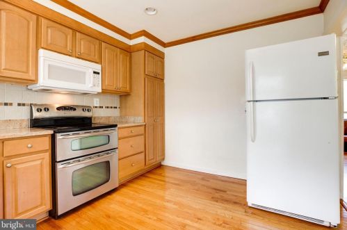 7321 Lamar Dr, Springfield VA  exterior