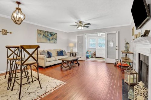 121 Brittany Ct, Duluth, GA 30096-2672