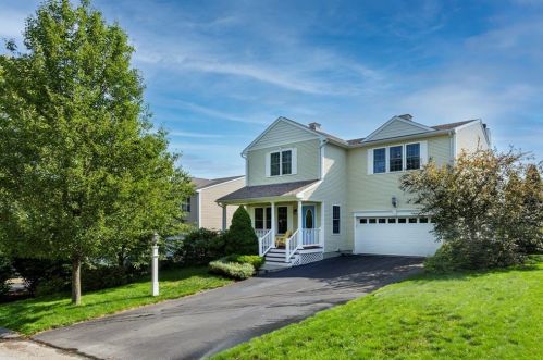 5 Coastwind Dr, Westerly, RI 02891-2063