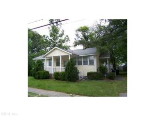 950 Brentwood Dr, Norfolk VA  23518-3838 exterior