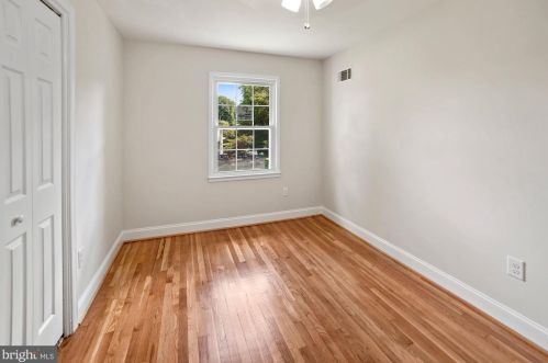 14604 Cobblestone Dr, Silver Spring MD 20905-5807 exterior