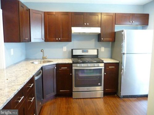 11 Fairbanks Pl, Trenton, NJ 08648-4337