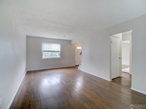 19 Jacob St, Old Bridge, NJ 08857-2258
