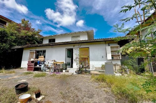 3645 Puuku Makai Dr, Honolulu HI  96818-2815 exterior