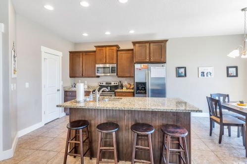 614 Autumn Branch Way, Draper, UT 84020-6607